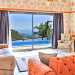 Luxury And Cosy