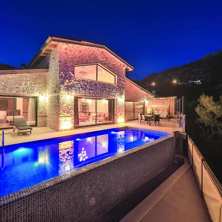 Luxury And Cosy Villa *