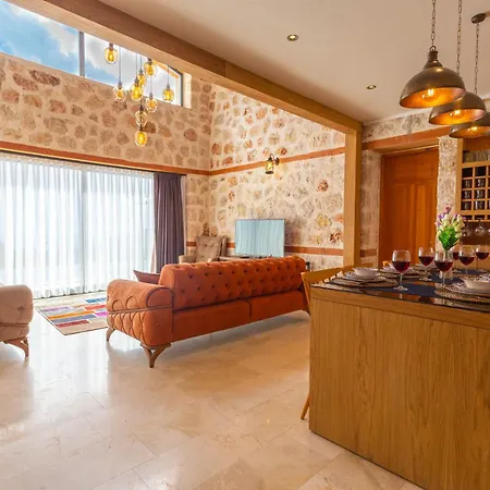 Luxury And Cosy Villa