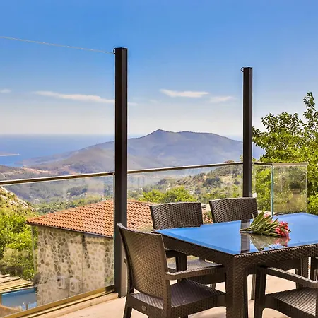 Luxury And Cosy Villa